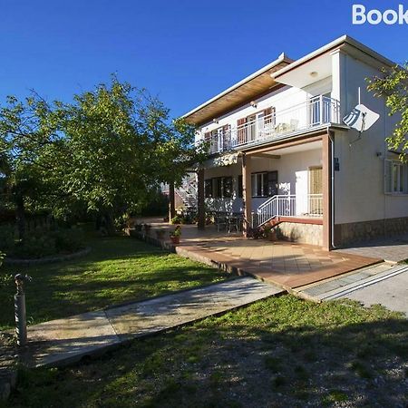 Apartamani Katarina Vl.Ilija Jusup Apartment Starigrad Paklenica Ngoại thất bức ảnh