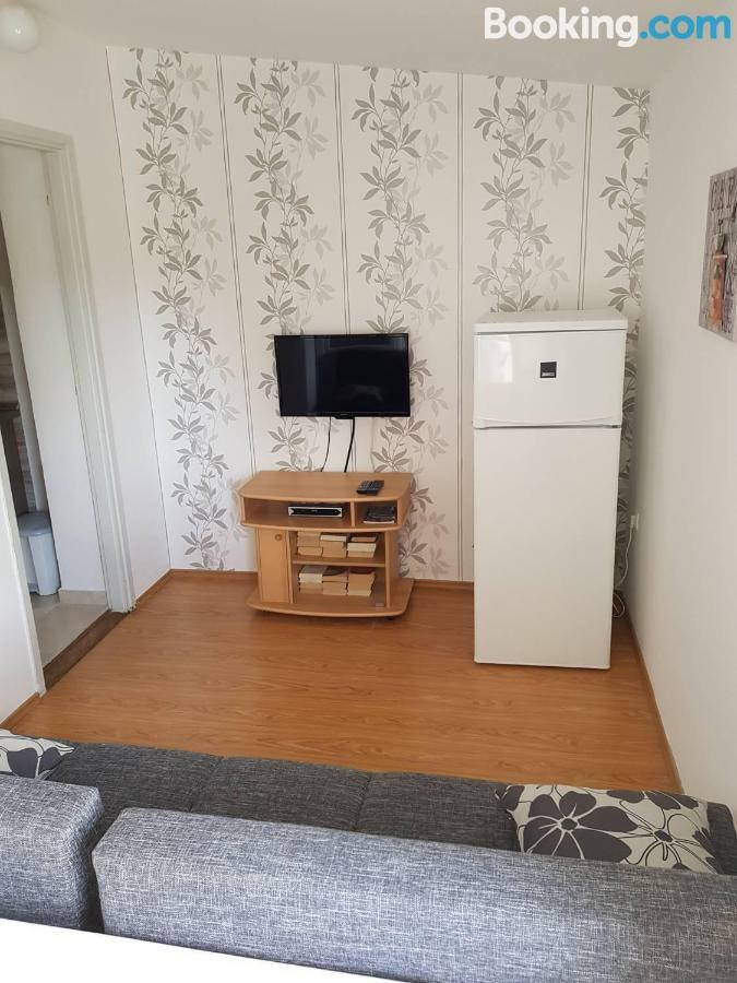 Apartamani Katarina Vl.Ilija Jusup Apartment Starigrad Paklenica Ngoại thất bức ảnh