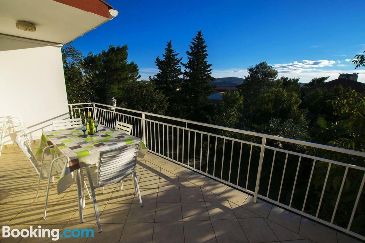 Apartamani Katarina Vl.Ilija Jusup Apartment Starigrad Paklenica Ngoại thất bức ảnh