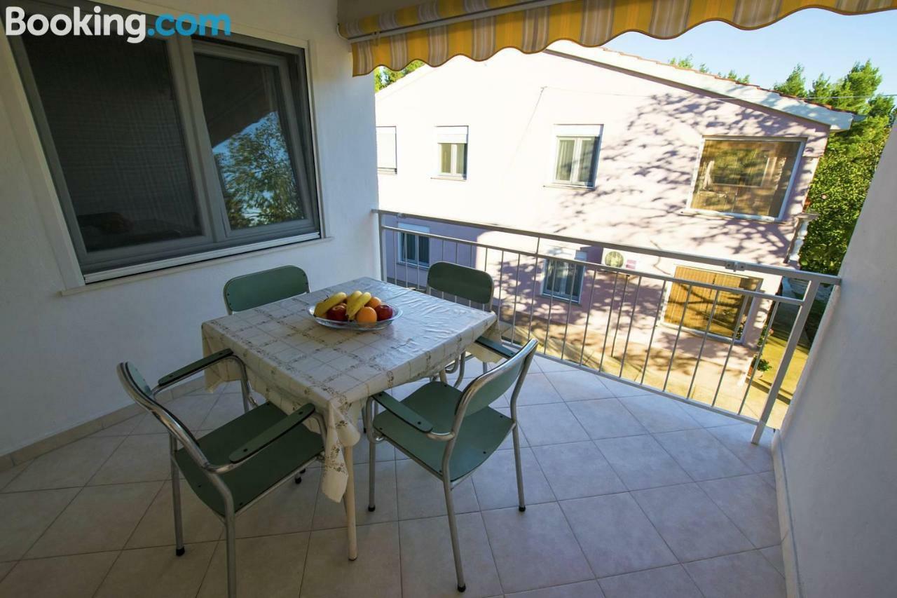 Apartamani Katarina Vl.Ilija Jusup Apartment Starigrad Paklenica Ngoại thất bức ảnh